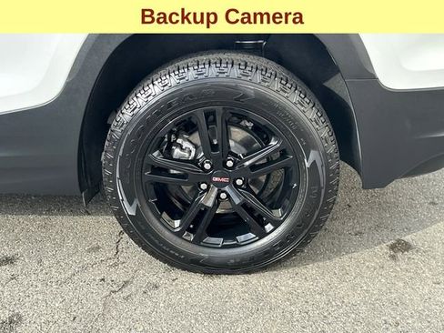 Used 2023 GMC Terrain AT4 image 9