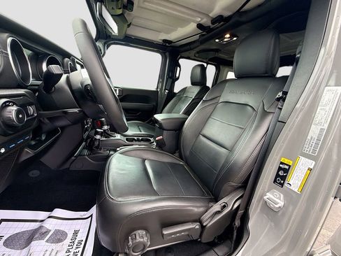 Used 2023 Jeep Wrangler Unlimited Sahara image 23