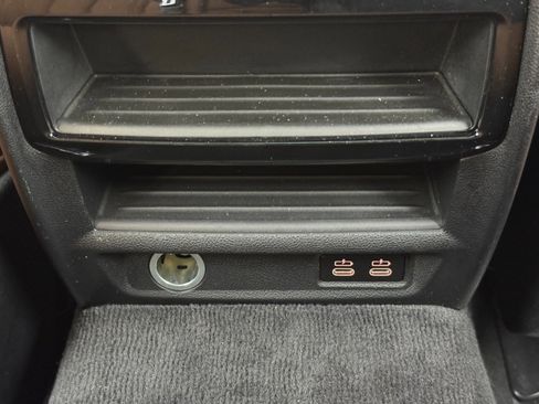 Used 2022 BMW 530e w/ Premium Package image 36