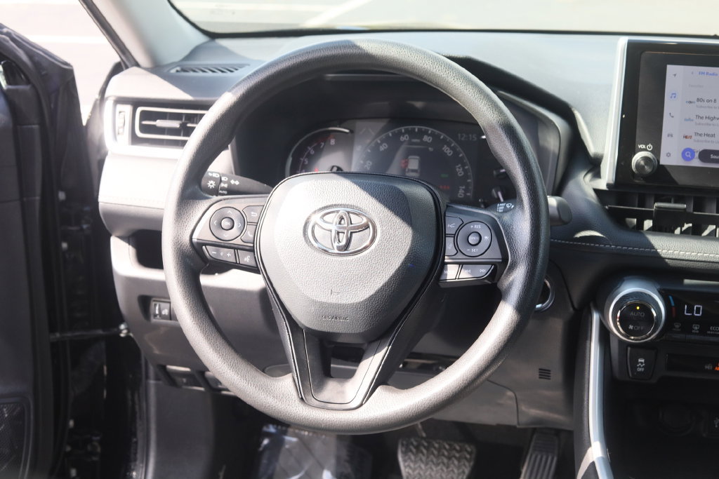 Used 2023 Toyota RAV4 XLE AWD/4WD image 10