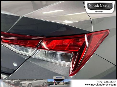 Used 2023 Hyundai Elantra SEL w/ Convenience Package image 11