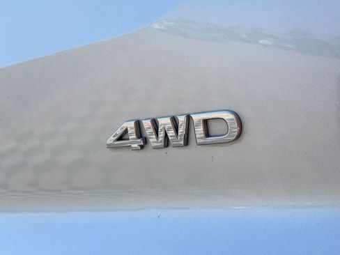 Used 2025 Nissan Pathfinder SV AWD/4WD image 17