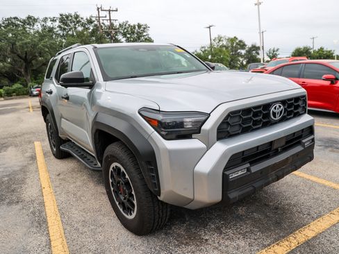 Used 2025 Toyota 4Runner TRD Off-Road Premium AWD/4WD image 5