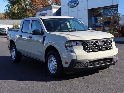 New 2025 Ford Maverick XL w/ Equipment Group 101A image 2