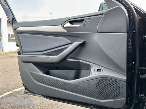 Used 2025 Volkswagen Jetta SE image 20