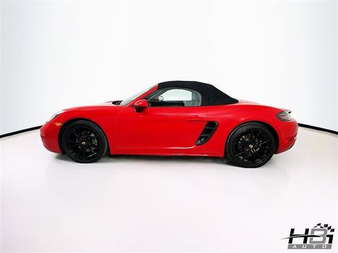 Used 2019 Porsche 718 Boxster Base image 9