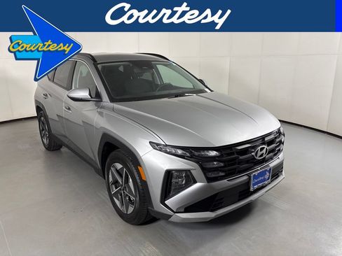 Used 2025 Hyundai Tucson SEL FWD image 1