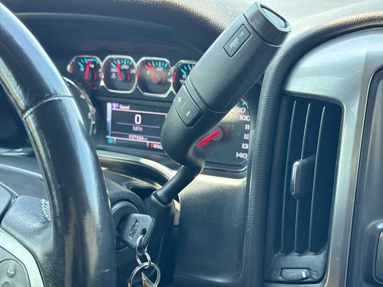 Used 2018 Chevrolet Silverado 1500 LT w/ All Star Edition AWD/4WD image 30