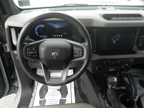 Certified 2023 Ford Bronco Wildtrak image 20