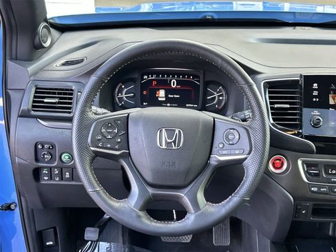 Used 2025 Honda Passport TrailSport image 15