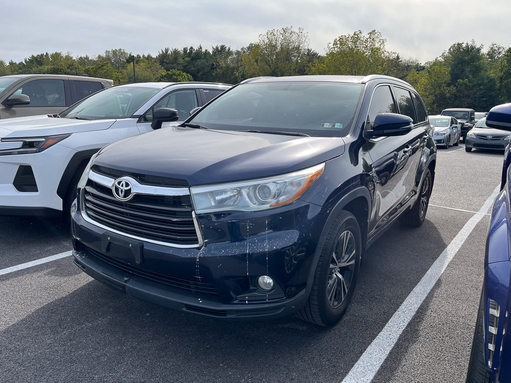 Used 2016 Toyota Highlander XLE AWD/4WD image 1