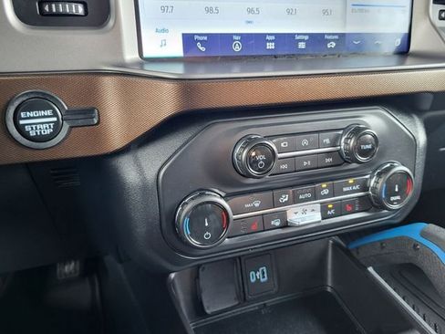 Used 2022 Ford Bronco Outer Banks image 17