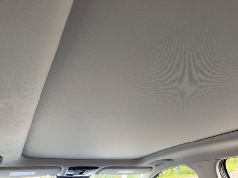 Used 2025 Kia Sorento EX w/ Panoramic Sunroof Package FWD image 17