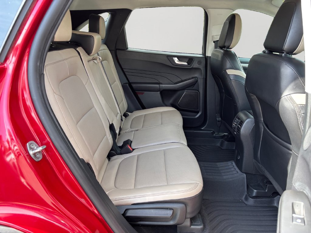 Used 2022 Ford Escape SEL w/ Technology Package FWD image 13