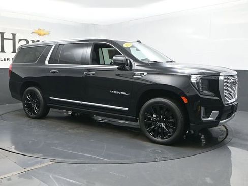 Used 2023 GMC Yukon XL Denali AWD/4WD image 6