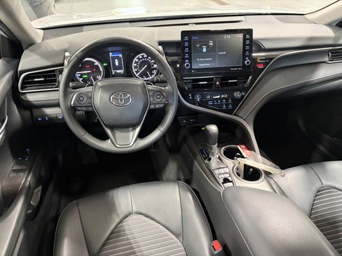 Used 2024 Toyota Camry SE w/ Audio Upgrade Package FWD image 10