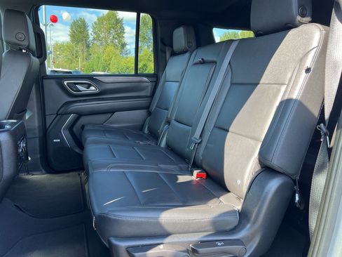 Used 2023 Chevrolet Suburban LT image 50