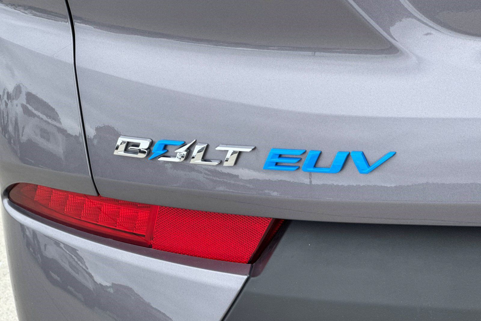 Used 2023 Chevrolet Bolt EUV LT w/ Comfort Package FWD image 27
