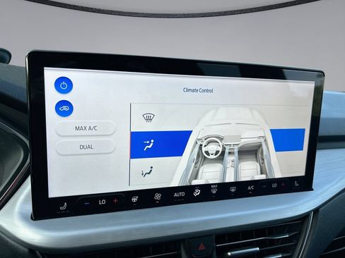 Used 2023 Ford Escape Platinum AWD/4WD image 26