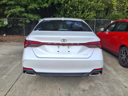 Used 2019 Toyota Avalon XLE FWD image 6