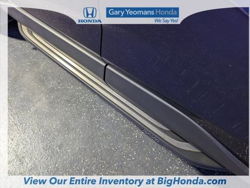 Used 2021 Toyota RAV4 XLE image 13