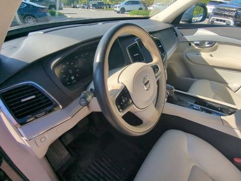 Used 2021 Volvo XC90 T5 Momentum w/ Protection Package Premier FWD image 14