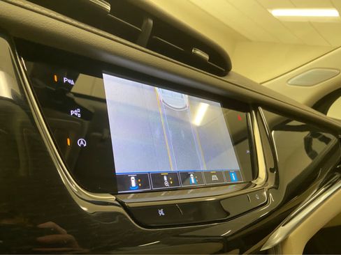 Used 2024 Cadillac XT6 Premium Luxury w/ Technology Package image 40