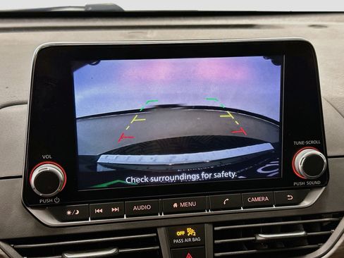 Used 2023 Nissan Altima 2.5 SV FWD image 23