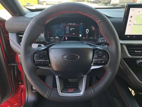 Certified 2025 Ford Explorer ST image 28