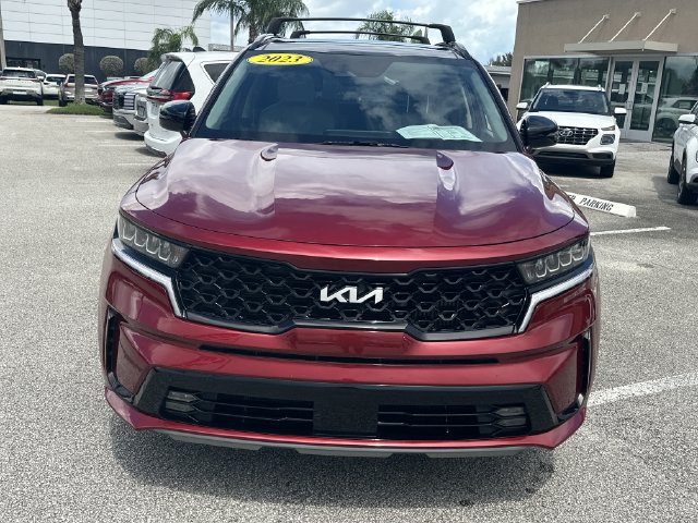 Used 2023 Kia Sorento EX w/ Panoramic Sunroof Package FWD image 3