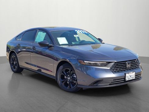 Certified 2025 Honda Accord SE image 1