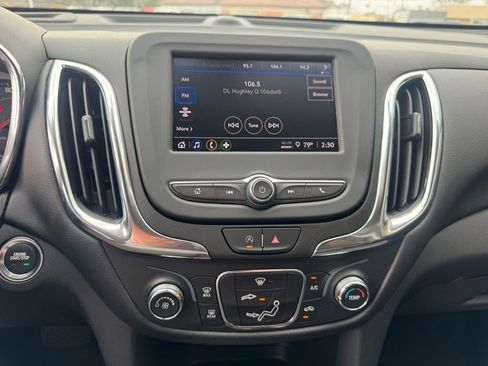 Used 2023 Chevrolet Equinox LT image 15
