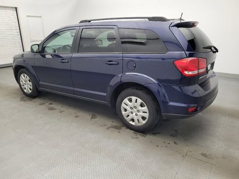 Used 2019 Dodge Journey SE image 3