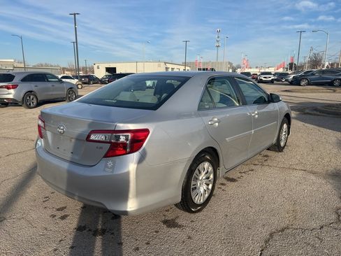 Used 2013 Toyota Camry LE image 6