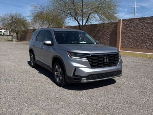Used 2023 Honda Pilot EX-L image 3