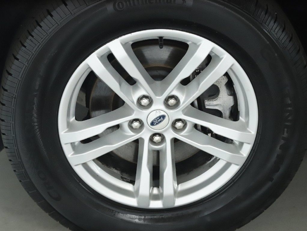 Used 2021 Ford Explorer XLT w/ Class III Trailer Tow Package AWD/4WD image 38