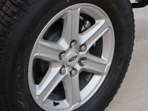 New 2025 Ford F150 XLT w/ Equipment Group 302A MID image 38