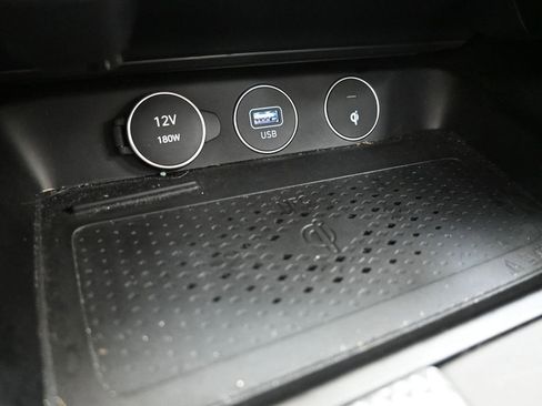 Used 2023 Genesis G70 3.3T w/ Sport Advanced Package image 33