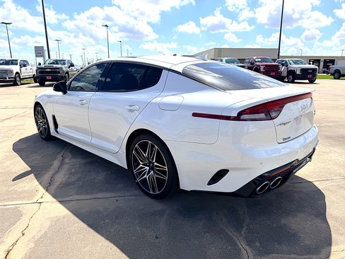 Used 2022 Kia Stinger GT2 AWD/4WD image 5