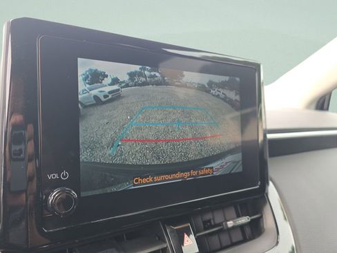 Used 2023 Toyota Corolla Cross LE FWD image 17