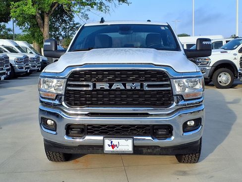 Used 2024 RAM 2500 Big Horn AWD/4WD image 4