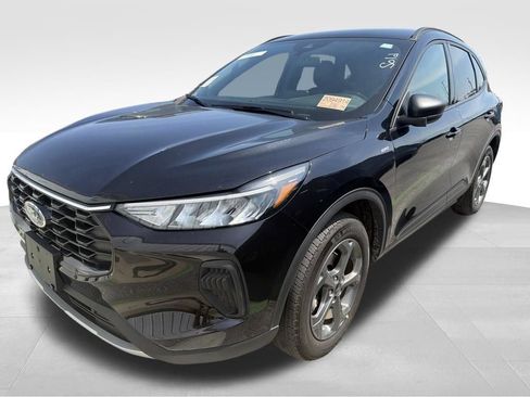 Used 2025 Ford Escape ST-Line AWD/4WD image 4