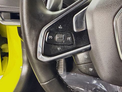 Used 2020 Chevrolet Corvette Stingray Preferred Cpe w/ 2LT Preferred Equipment Group RWD image 14
