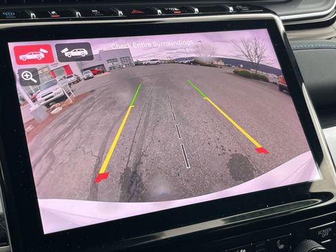 Used 2023 Jeep Grand Cherokee Trailhawk AWD/4WD image 32