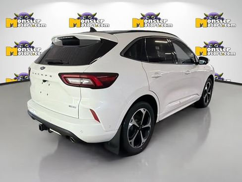 Used 2023 Ford Escape ST-Line Elite w/ Premium Technology Package AWD/4WD image 4