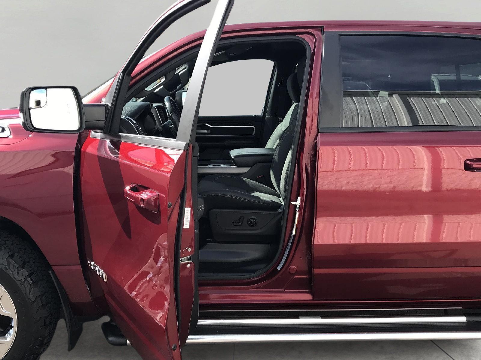 Used 2019 RAM 1500 Big Horn AWD/4WD image 8