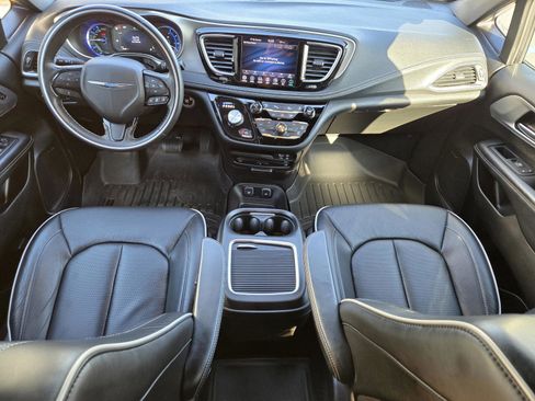 Used 2019 Chrysler Pacifica Limited w/ Advanced Safetytec Group image 13
