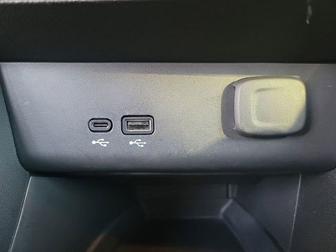 Used 2025 Buick Encore GX Preferred image 17