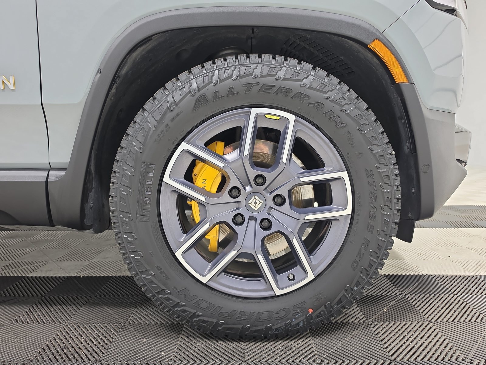 Used 2022 Rivian R1T Launch Edition AWD/4WD image 11
