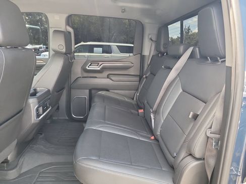 Used 2022 GMC Sierra 1500 SLT w/ SLT Premium Plus Package AWD/4WD image 10